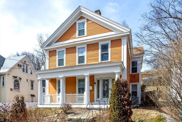 90 Mechanic St, Fitchburg, MA 01420