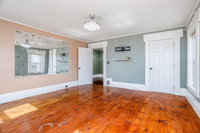 90 Mechanic St, Fitchburg, MA 01420