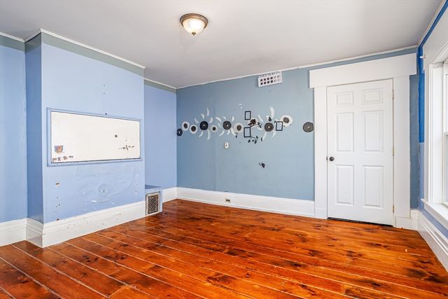 90 Mechanic St, Fitchburg, MA 01420