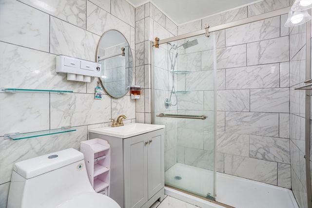 90 Mechanic St, Fitchburg, MA 01420