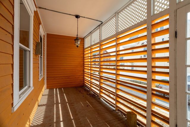 90 Mechanic St, Fitchburg, MA 01420