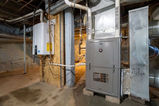 90 Mechanic St, Fitchburg, MA 01420