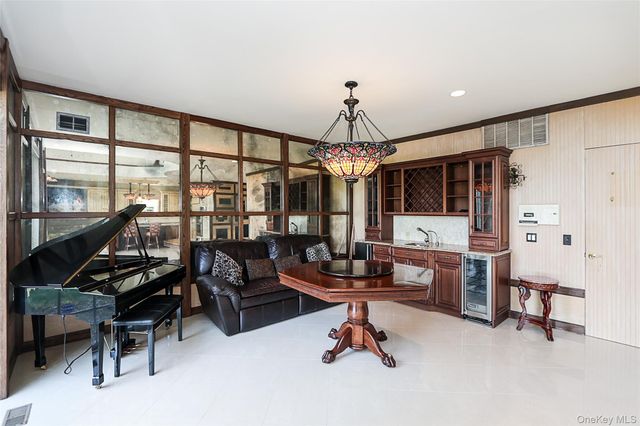 259 Altessa Boulevard, Melville, NY 11747