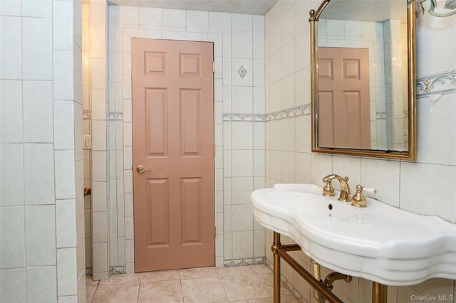 259 Altessa Boulevard, Melville, NY 11747