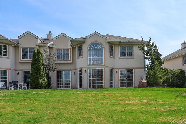 259 Altessa Boulevard, Melville, NY 11747