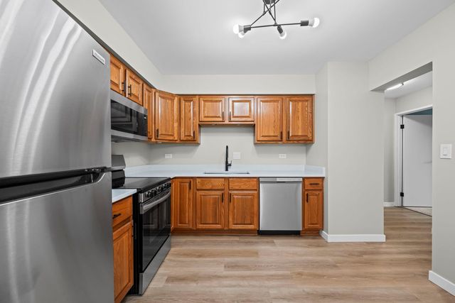 801 79th Street 310, Darien, IL 60561