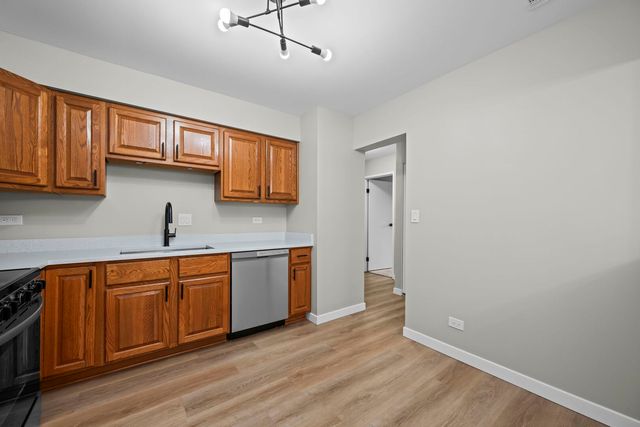 801 79th Street 310, Darien, IL 60561