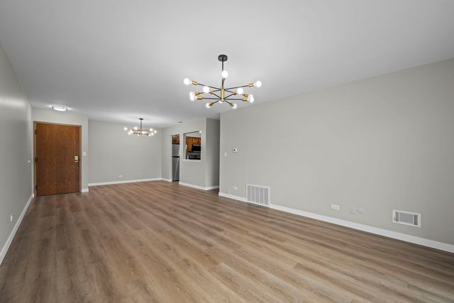 801 79th Street 310, Darien, IL 60561