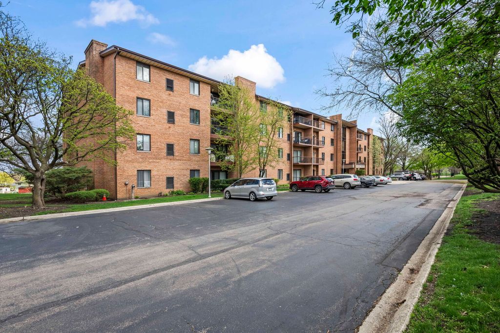 801 79th Street 310, Darien, IL 60561
