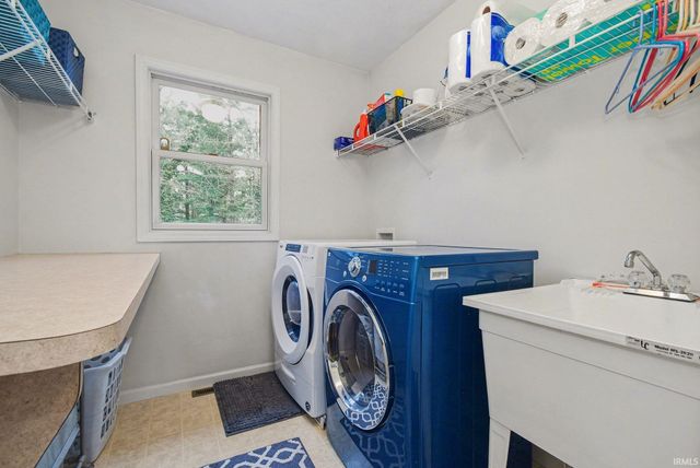 54739 Chalmers Drive, Osceola, IN 46561