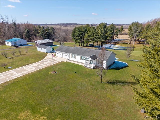 6820 West View Drive, Perry, NY 14530