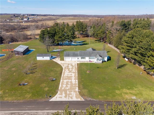 6820 West View Drive, Perry, NY 14530