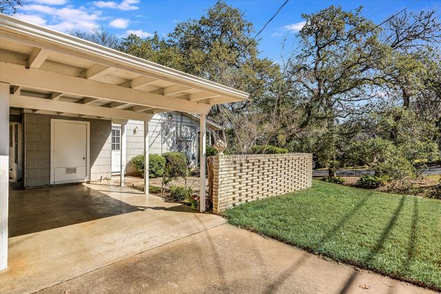 1000 Possum Trot ST, Austin, TX 78703