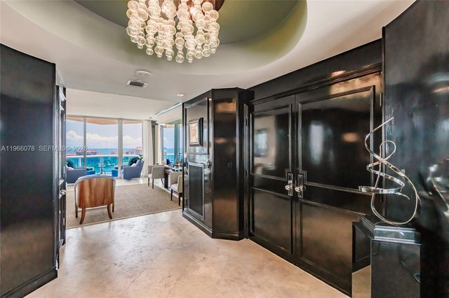 300 S Pointe Dr 1604, Miami Beach, FL 33139