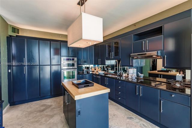 300 S Pointe Dr 1604, Miami Beach, FL 33139