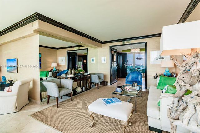 300 S Pointe Dr 1604, Miami Beach, FL 33139