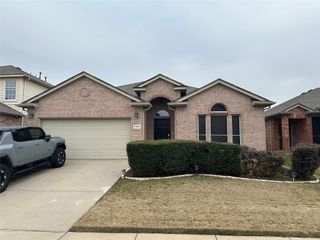 6428 Alexandra Meadows Drive, Fort Worth, TX 76131