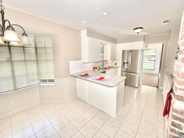 9023 Whitehall Ave, Baton Rouge, LA 70806