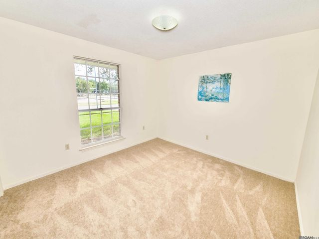 9023 Whitehall Ave, Baton Rouge, LA 70806