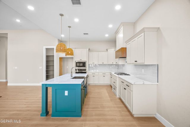 14525 Tierra Campeon, El Paso, TX 79938