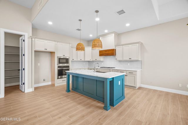 14525 Tierra Campeon, El Paso, TX 79938
