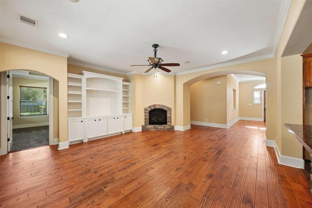21710 Pino Lane, Crosby, TX 77532