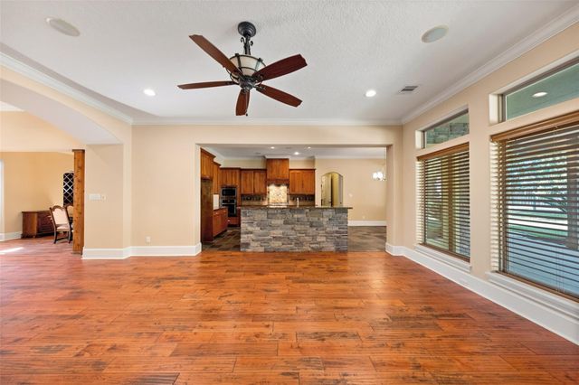 21710 Pino Lane, Crosby, TX 77532