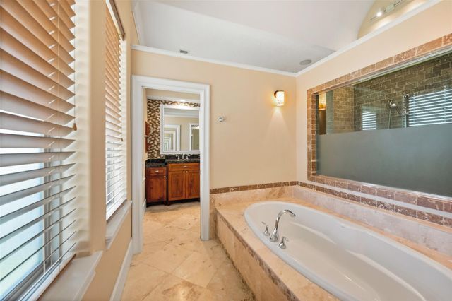 21710 Pino Lane, Crosby, TX 77532