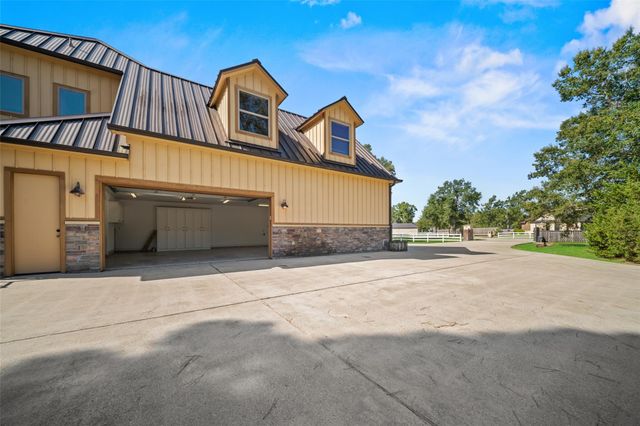 21710 Pino Lane, Crosby, TX 77532