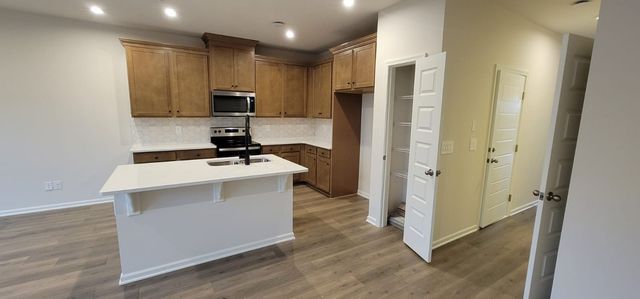 5086 Dayflower Dr, Hermitage, TN 37076