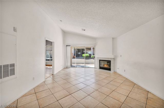 7803 Ravenhollow Lane, Las Vegas, NV 89145