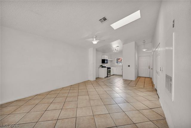 7803 Ravenhollow Lane, Las Vegas, NV 89145