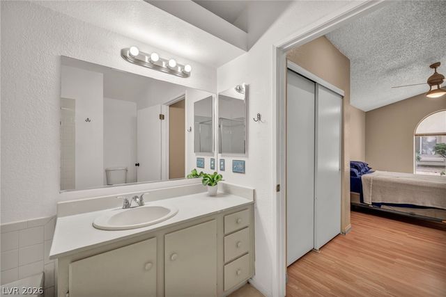 7803 Ravenhollow Lane, Las Vegas, NV 89145