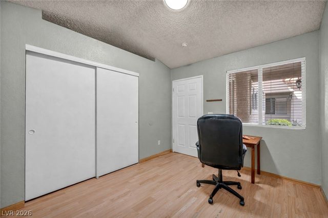 7803 Ravenhollow Lane, Las Vegas, NV 89145