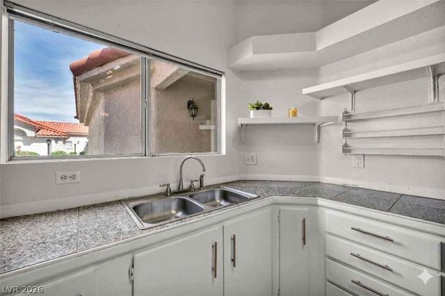 7803 Ravenhollow Lane, Las Vegas, NV 89145