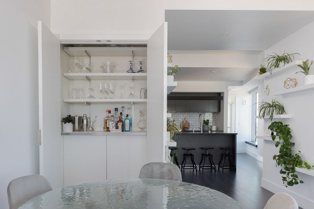 110 Stuart St 21B, Boston, MA 02116