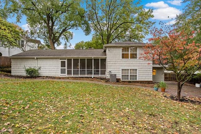 5400 Windsor Lane, Fairway, KS 66205