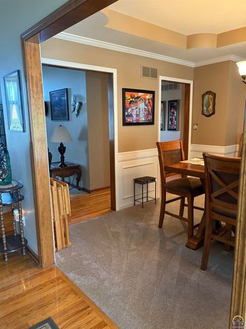3736 SW Summerfield DR, Topeka, KS 66610