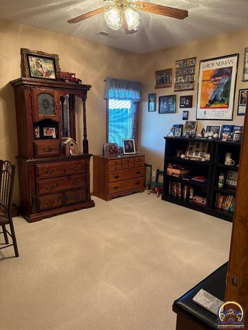 3736 SW Summerfield DR, Topeka, KS 66610