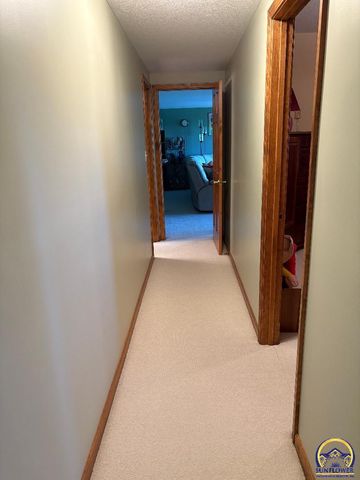 3736 SW Summerfield DR, Topeka, KS 66610