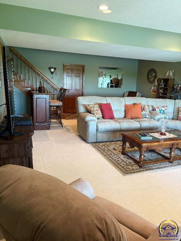 3736 SW Summerfield DR, Topeka, KS 66610
