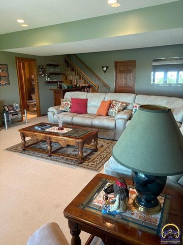 3736 SW Summerfield DR, Topeka, KS 66610