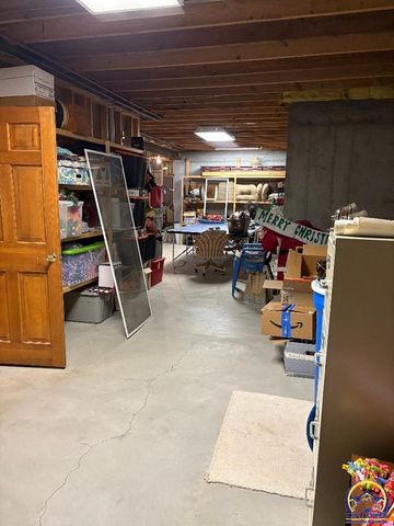 3736 SW Summerfield DR, Topeka, KS 66610