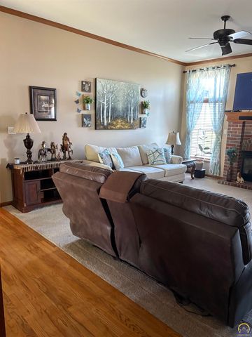 3736 SW Summerfield DR, Topeka, KS 66610