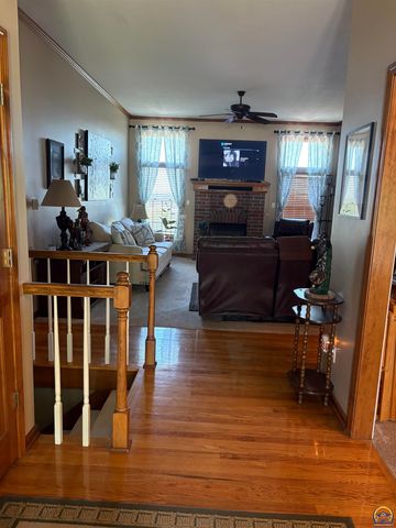 3736 SW Summerfield DR, Topeka, KS 66610