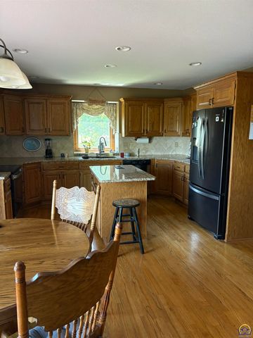 3736 SW Summerfield DR, Topeka, KS 66610