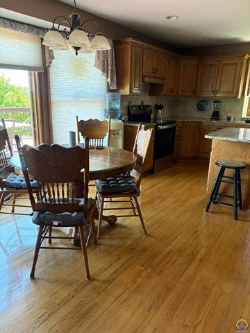3736 SW Summerfield DR, Topeka, KS 66610