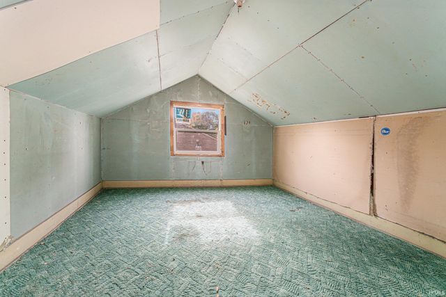 2009 Roys Avenue, Elkhart, IN 46516