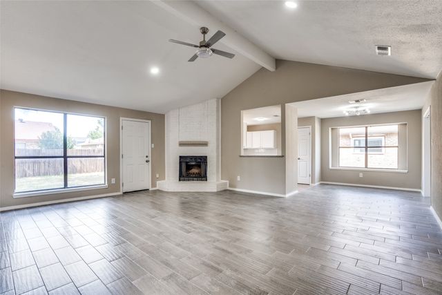2678 Fairmont Drive, Grand Prairie, TX 75052