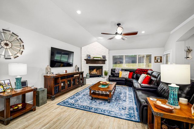 861 Santa Cruz LN, New Braunfels, TX 78132